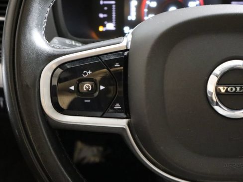 Used 2018 Volvo XC90 T5 Momentum w/ Convenience Package FWD image 8