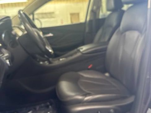 Used 2017 Buick Envision Essence AWD/4WD image 37
