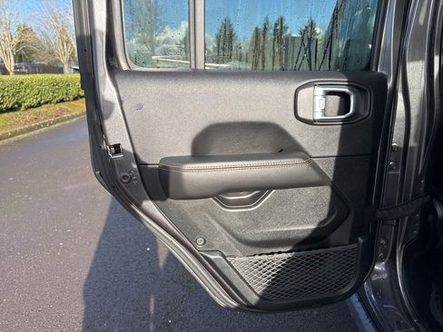 Used 2021 Jeep Gladiator Mojave image 20