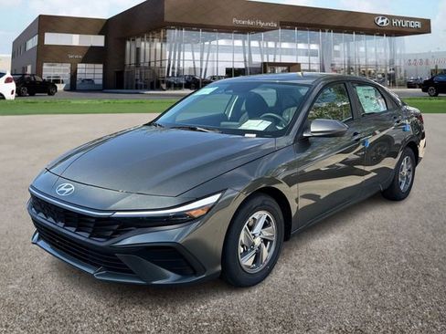 New 2026 Hyundai Elantra SE FWD image 1