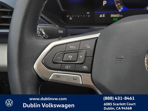 Certified 2023 Volkswagen Taos SE w/ Panoramic Sunroof Package FWD image 22
