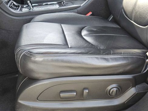 Used 2017 Chevrolet Traverse LT image 21