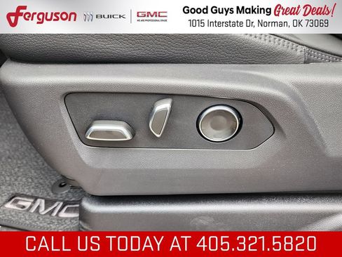 New 2026 GMC Yukon Denali w/ Denali Reserve Package AWD/4WD image 18