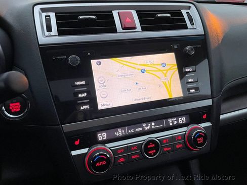 Used 2016 Subaru Outback 3.6R Limited image 21