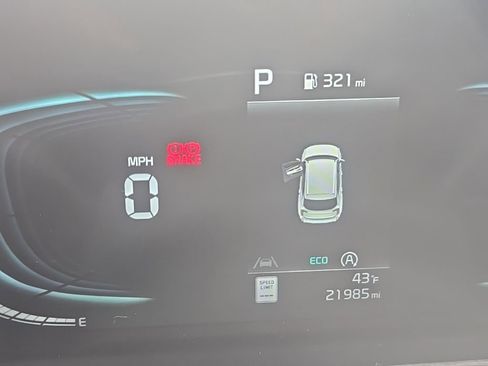 Used 2025 Kia Telluride S image 8