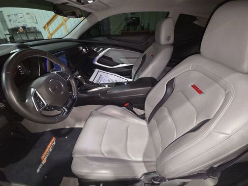 Used 2017 Chevrolet Camaro SS RWD image 10