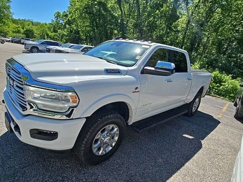 Used 2022 RAM 2500 Laramie AWD/4WD image 2