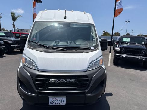 Used 2025 RAM ProMaster 2500 w/ Convenience Group FWD image 4