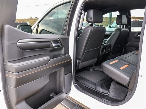 Used 2024 GMC Sierra 1500 AT4 w/ Technology Package image 27