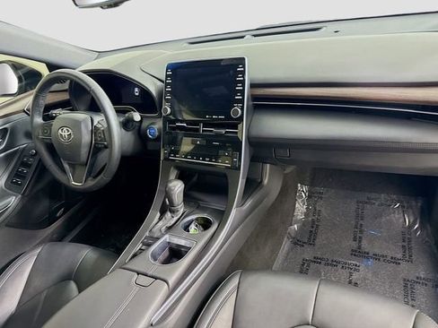 Certified 2021 Toyota Avalon XLE w/ Moonroof Package image 29