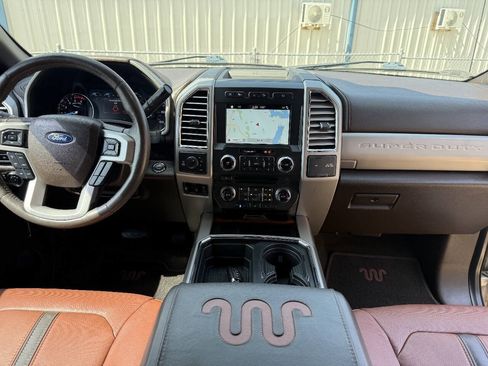 Used 2018 Ford F250 King Ranch w/ FX4 Off-Road Package AWD/4WD image 27