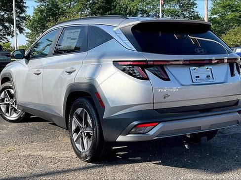 New 2025 Hyundai Tucson SEL image 3