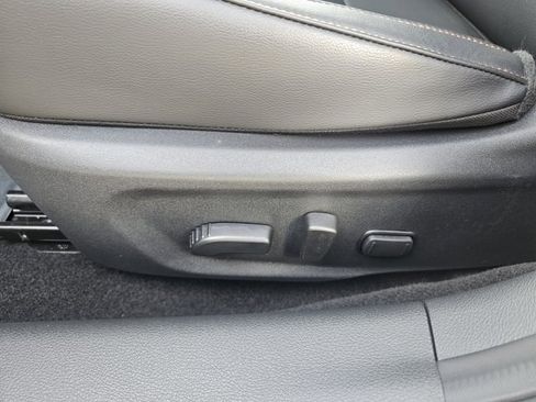 Used 2025 Nissan Sentra SR w/ SR Premium Package image 30