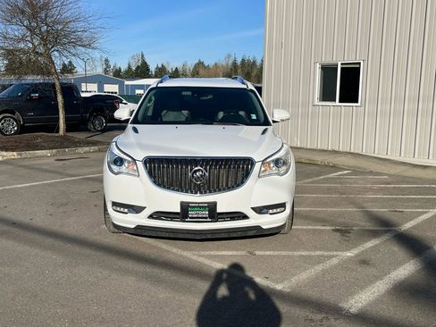 Used 2017 Buick Enclave Leather image 2