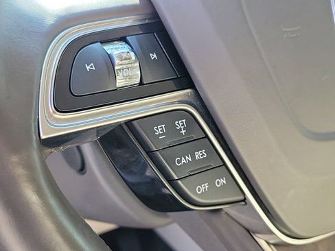 Used 2020 Lincoln Nautilus Reserve FWD image 26