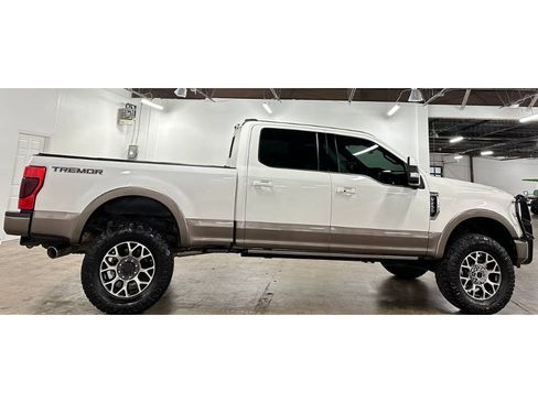 Used 2022 Ford F250 King Ranch w/ Tremor Off-Road Package AWD/4WD image 9
