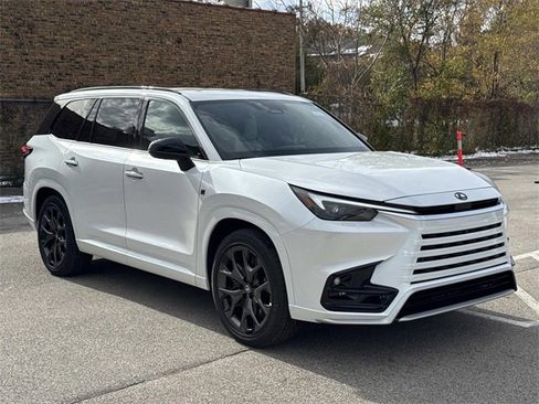 New 2026 Lexus TX 500h AWD image 3