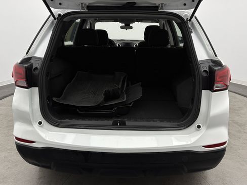 Used 2022 Chevrolet Equinox LS w/ LPO, Floor Liner Package image 28