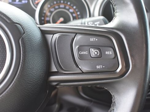 Used 2022 Jeep Wrangler Unlimited Sport AWD/4WD image 19