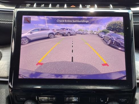 Used 2021 Jeep Grand Cherokee L Limited AWD/4WD image 9