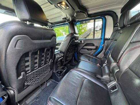 Used 2021 Jeep Gladiator Rubicon AWD/4WD image 19