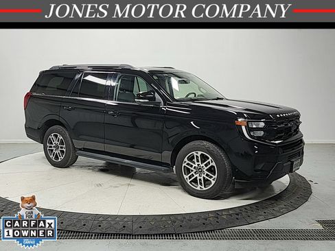 Used 2025 Ford Expedition Active AWD/4WD image 1