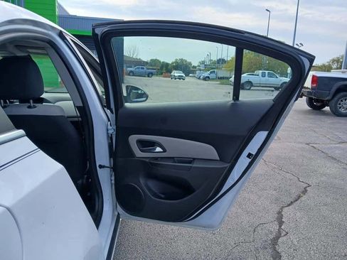 Used 2011 Chevrolet Cruze LS w/ Connectivity Package image 11