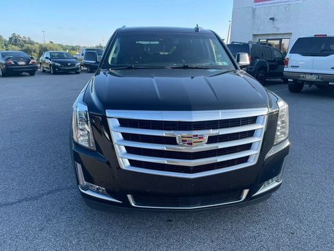 Used 2016 Cadillac Escalade Premium AWD/4WD image 4