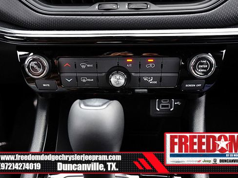 New 2026 Jeep Compass Latitude image 22