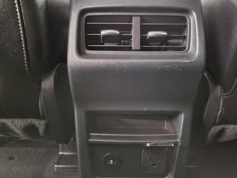 Used 2024 Ford Edge Titanium image 22