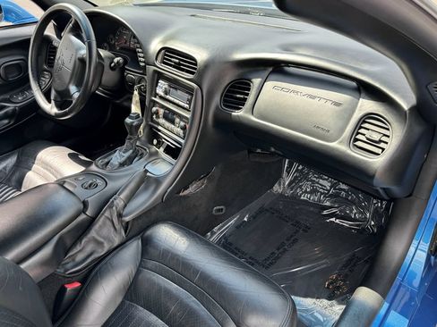Used 1997 Chevrolet Corvette Coupe RWD image 27
