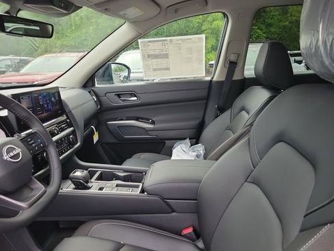 New 2026 Nissan Pathfinder SL w/ Cargo Package FWD image 8
