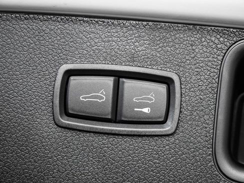 New 2026 Porsche Macan S image 32