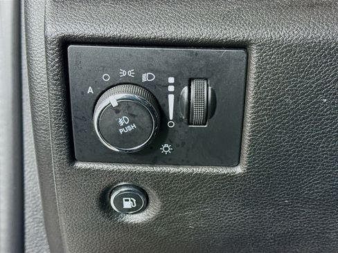 Used 2021 Jeep Grand Cherokee Laredo X AWD/4WD image 10