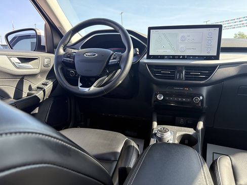 Used 2024 Ford Escape Platinum AWD/4WD image 26