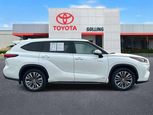 Used 2021 Toyota Highlander Platinum AWD/4WD image 6