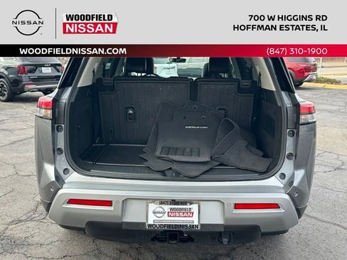 Certified 2025 Nissan Pathfinder SL w/ SL Premium Package image 16