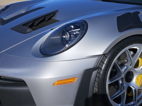 Certified 2025 Porsche 911 GT3 RS image 12