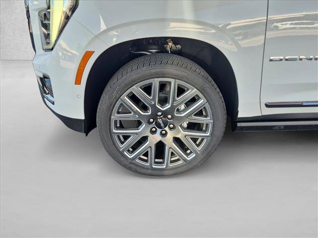 New 2026 GMC Yukon XL Denali Ultimate w/ LPO, Floor Liner Package AWD/4WD image 10
