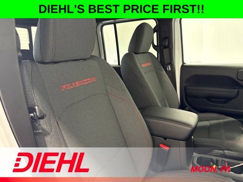 New 2026 Jeep Gladiator Rubicon w/ Steel Power Dome Hood Package AWD/4WD image 13