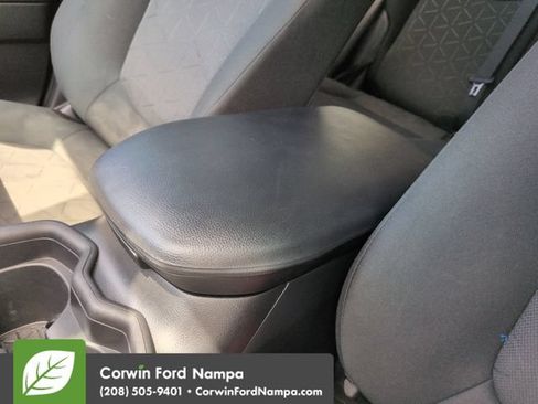 Used 2021 Toyota RAV4 XLE w/ XLE Grade Weather Package AWD/4WD image 18