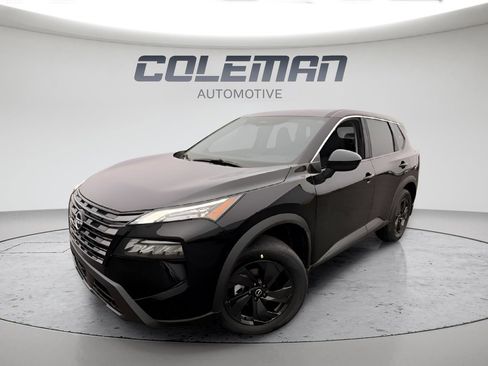 New 2026 Nissan Rogue SV FWD image 1