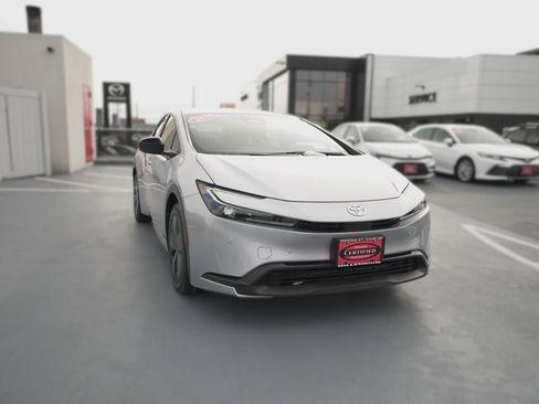 Certified 2025 Toyota Prius LE image 2