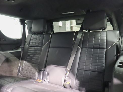 Certified 2023 Cadillac Escalade Sport Platinum w/ LPO, ONYX Package image 22