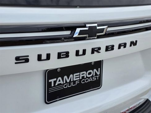 Used 2024 Chevrolet Suburban RST image 33