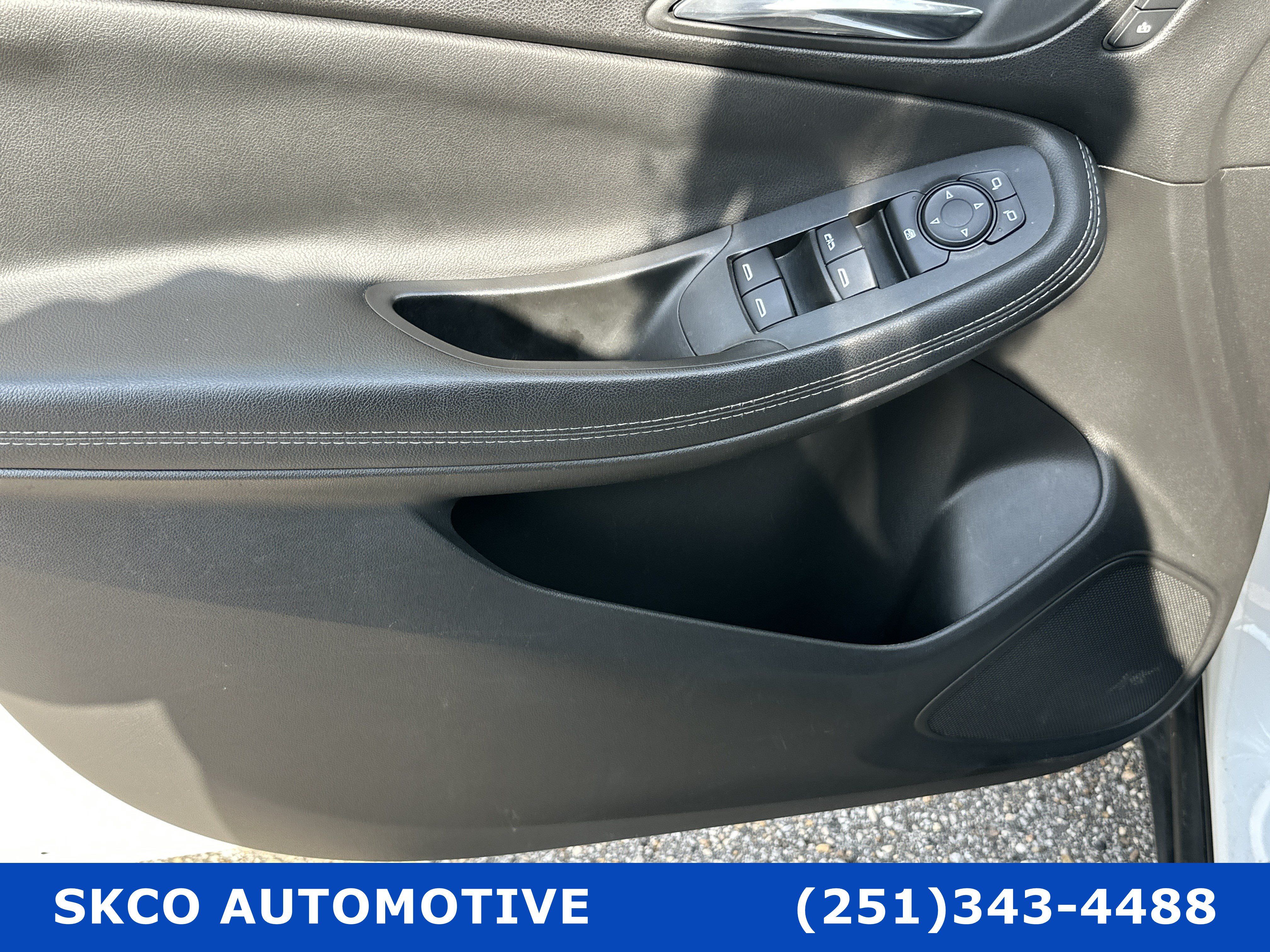 Used 2021 Buick Encore GX Essence w/ Experience Buick Package AWD/4WD image 11