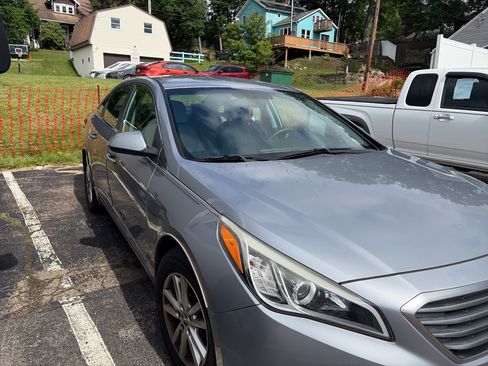 Used 2015 Hyundai Sonata SE FWD image 5