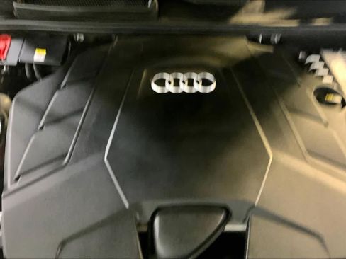 Used 2022 Audi Q7 3.0T Premium image 32
