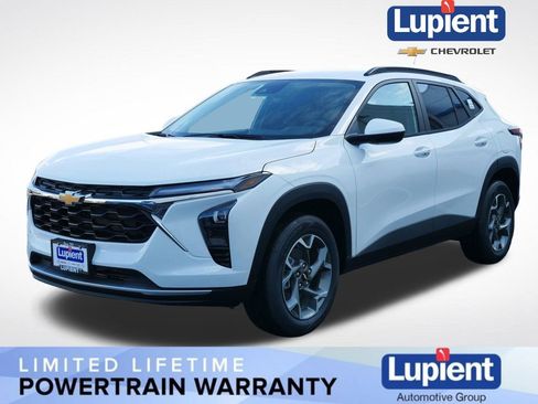 New 2026 Chevrolet Trax LT w/ Driver Confidence Package image 10