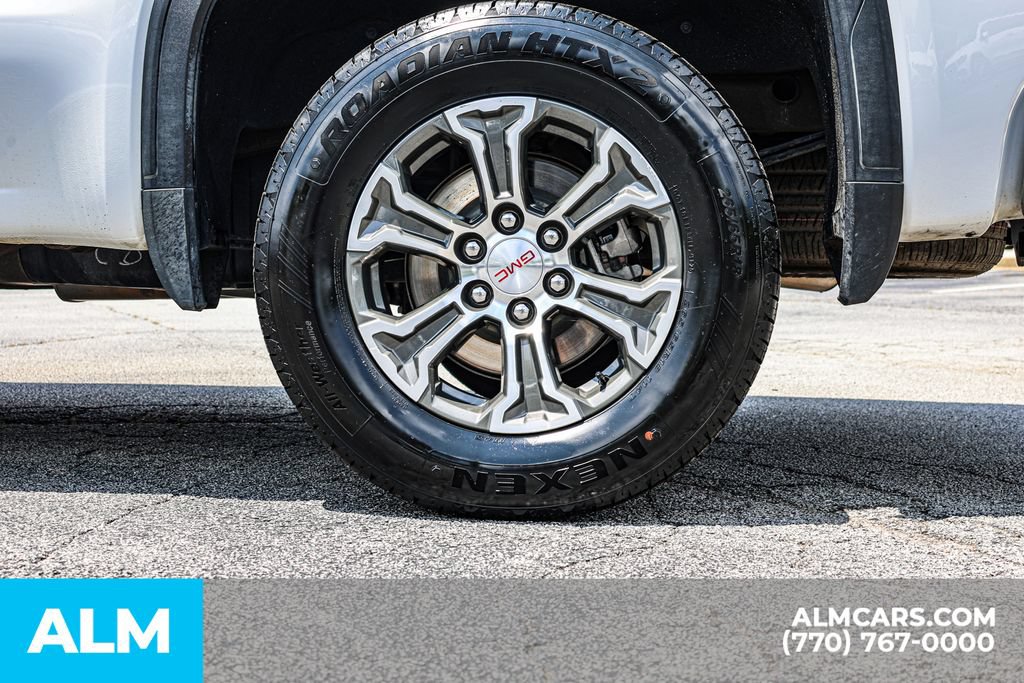 Used 2025 GMC Sierra 1500 SLT RWD image 16